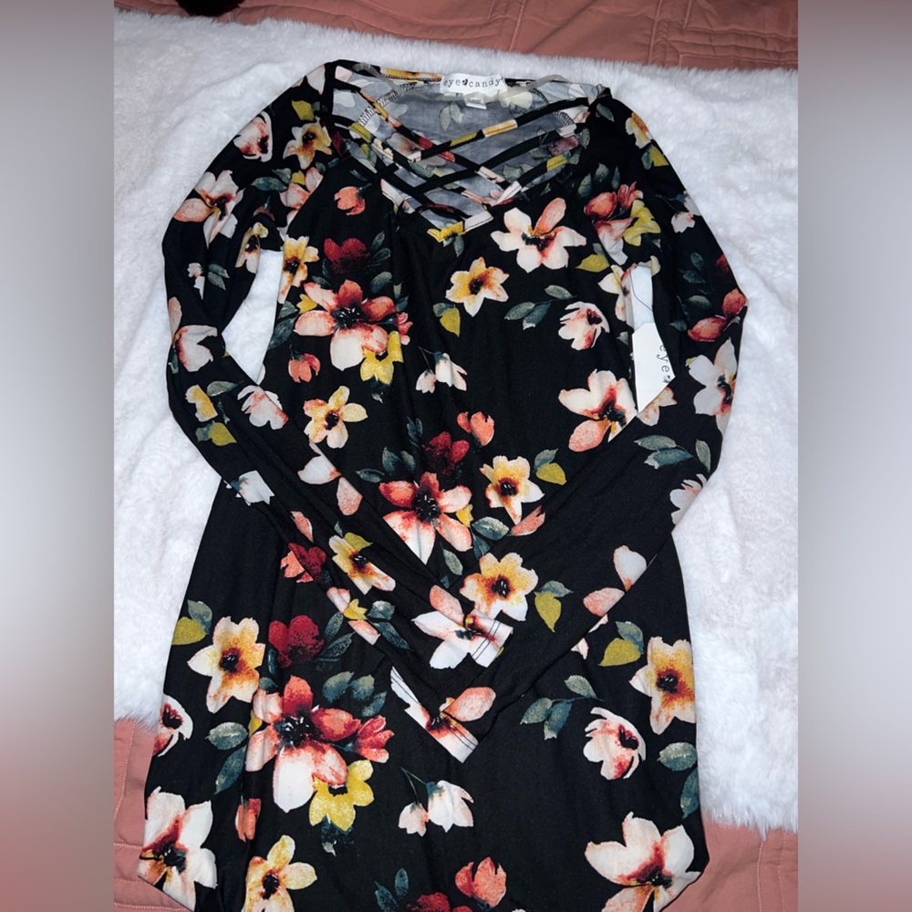 4/$10 Bundle Sale: NWOT Floral Long Sleeve Midi Dress